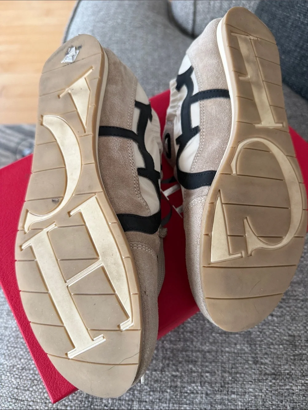 Carolina Herrera INITIALS INSIGNIA SUEDE AND NYLON RUNNERS size 37 women’s
